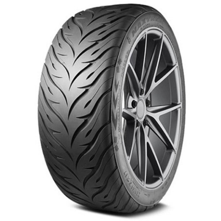 205/40R17 84W MAXTREK MAXIMUS DS01
