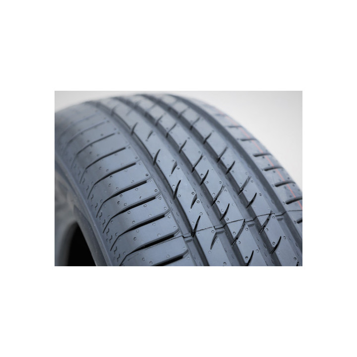 235/55R17 MAXTREX MAXIMUS M2